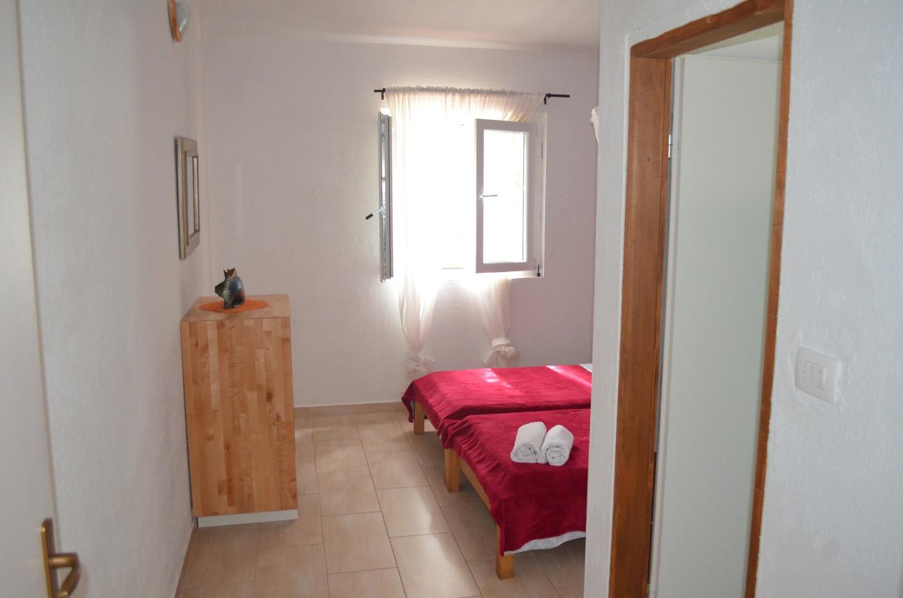 Poseidon Holiday Guesthouse Đảo Žirje Ngoại thất bức ảnh