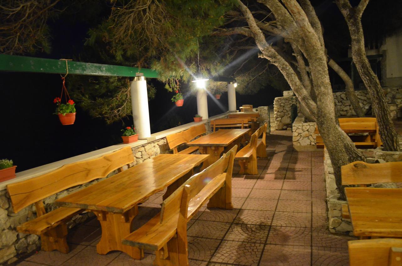 Poseidon Holiday Guesthouse Đảo Žirje Ngoại thất bức ảnh