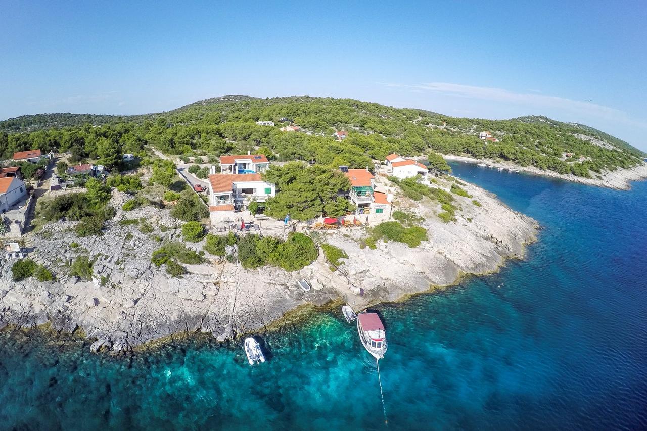 Poseidon Holiday Guesthouse Đảo Žirje Ngoại thất bức ảnh