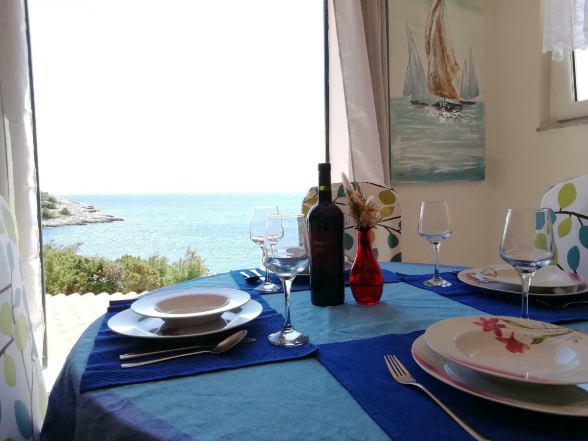 Poseidon Holiday Guesthouse Đảo Žirje Ngoại thất bức ảnh