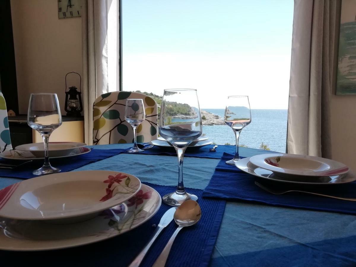 Poseidon Holiday Guesthouse Đảo Žirje Ngoại thất bức ảnh