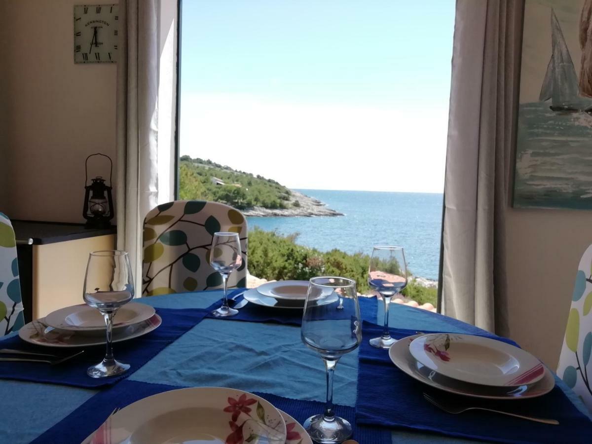Poseidon Holiday Guesthouse Đảo Žirje Ngoại thất bức ảnh